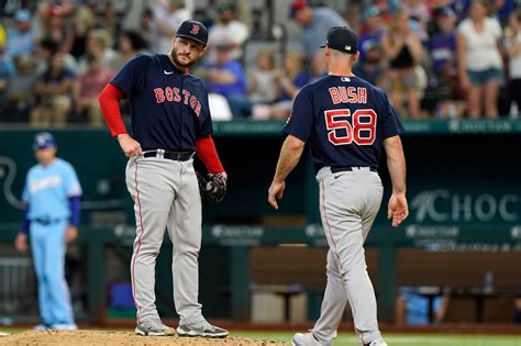Report: Former Red Sox pitching coach lands new job
